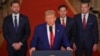 Трамп заявил, что ядерным объектам в Иране нанесен "колоссальный ущерб", и допустил смену власти в стране